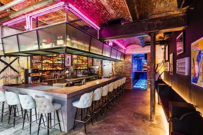 Bar